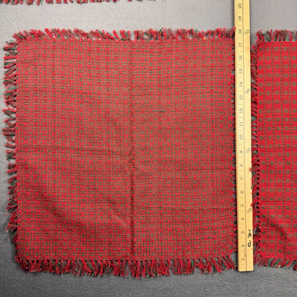 N/A square red
